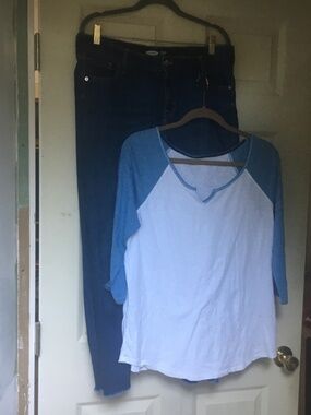 Bundle of Old Navy Rockstar super skinny jeans & Lane Bryant top size 14